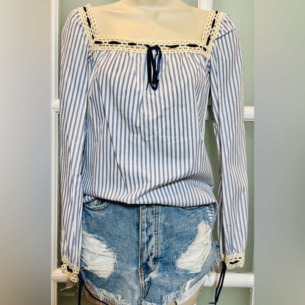 TRELISE COOPER Tie Front Blouse